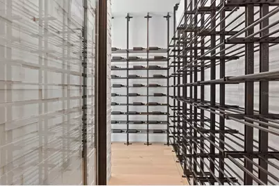 2081 Michigan Avenue NE, Saint Petersburg, FL 33703 - Photo 11