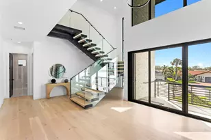 2081 Michigan Ave NE, Saint Petersburg, FL 33703 - Photo 7
