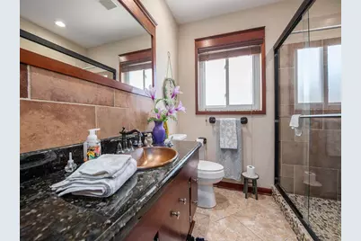 1818 Dolphin Boulevard S, Saint Petersburg, FL 33707 - Photo 21