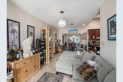 1818 Dolphin Boulevard S, Saint Petersburg, FL 33707 - Photo 11