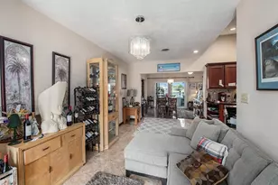 1818 Dolphin Blvd S, Saint Petersburg, FL 33707 - Photo 11