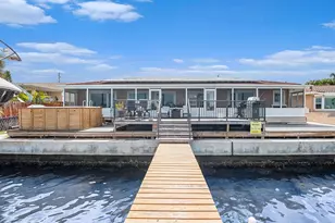 1818 Dolphin Blvd S, Saint Petersburg, FL 33707 - Photo 3