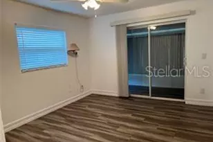 401 Dorchester Pl, Sun City Center, FL 33573 - Photo 11