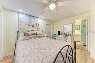 921 Faith Cir E, Bradenton, FL 34212 - Photo 9