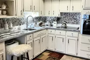 4300 58th St N, Kenneth City, FL 33709 - Photo 7