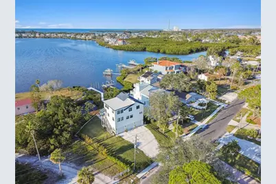 1640 Sea Breeze Drive, Tarpon Springs, FL 34689 - Photo 1