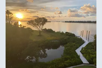 1640 Sea Breeze Drive, Tarpon Springs, FL 34689 - Photo 5