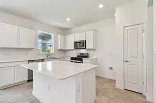 36424 Sespe Creek Ct, Zephyrhills, FL 33540 - Photo 3