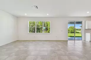 36424 Sespe Creek Ct, Zephyrhills, FL 33540 - Photo 7