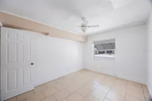 11485 2nd St E, Treasure Island, FL 33706 - Photo 17