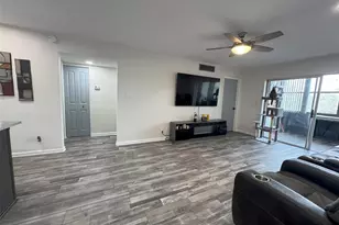 11485 Oakhurst Rd, Largo, FL 33774 - Photo 5