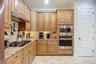 2902 Aviamar Cir, Naples, FL 34114 - Photo 11