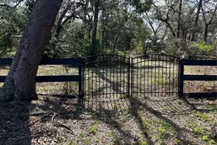 5104 Westlake Blvd, Dade City, FL 33523 - Photo 1