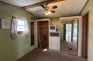 4747 Bobby Ave, Zephyrhills, FL 33541 - Photo 23