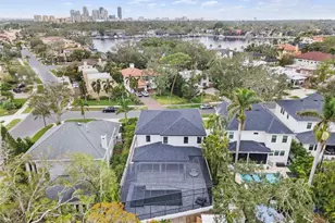 242 Estado Way NE, Saint Petersburg, FL 33704 - Photo 9