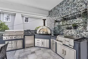 242 Estado Way NE, Saint Petersburg, FL 33704 - Photo 65