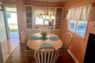 2094 Gondola Dr, Sarasota, FL 34238 - Photo 9