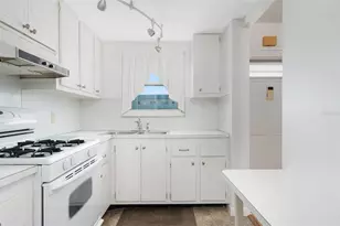 3010 59th St S, Gulfport, FL 33707 - Photo 3