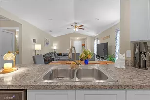 1426 Powhatan Ct, Lakeland, FL 33805 - Photo 9