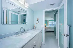 5130 Brittany Dr S, Saint Petersburg, FL 33715 - Photo 31