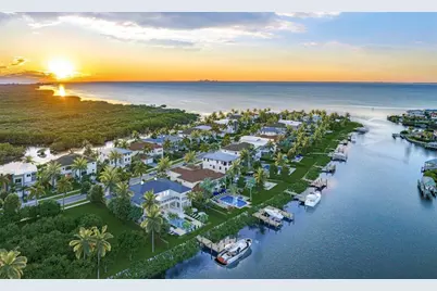 28 Hammock Bay Boulevard, Apollo Beach, FL 33572 - Photo 3