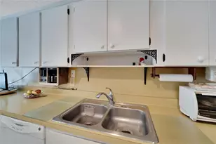 612 Allegheny Dr, Sun City Center, FL 33573 - Photo 17