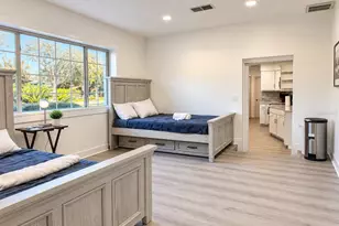 5144 Pine Tree Ln, Wesley Chapel, FL 33543 - Photo 7