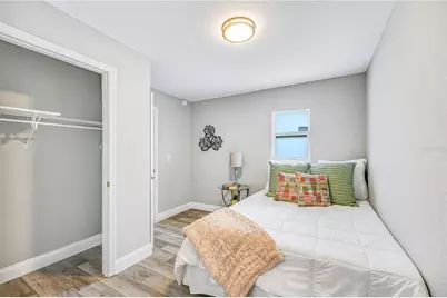 5050 Emerson Avenue S, Saint Petersburg, FL 33707 - Photo 17
