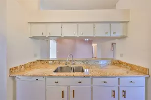 11218 Longbrooke Dr, Riverview, FL 33579 - Photo 13