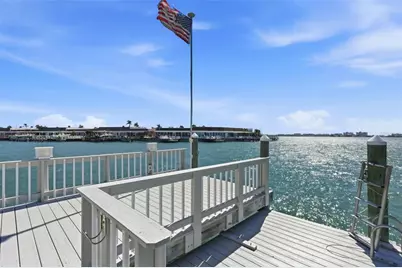 672 Boca Ciega Point Boulevard N, Saint Petersburg, FL 33708 - Photo 21