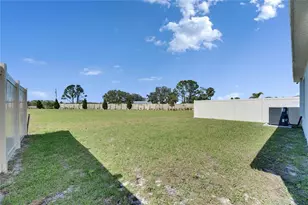5617 Flagstone Trl, Palmetto, FL 34221 - Photo 47