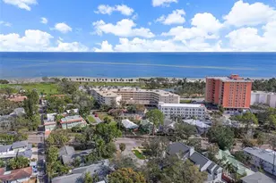 1200 N Shore Dr NE, Saint Petersburg, FL 33701 - Photo 31