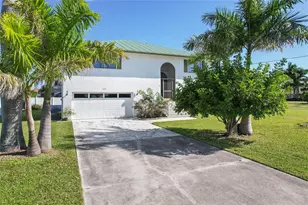 103 Tahiti Cir, Naples, FL 34113 - Photo 3