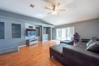 9415 Pebble Glen Avenue, Tampa, FL 33647 - Photo 5