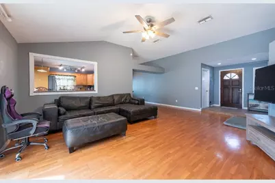 9415 Pebble Glen Avenue, Tampa, FL 33647 - Photo 7