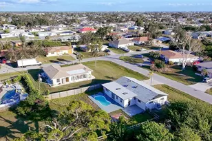 184 Garden Ave NW, Port Charlotte, FL 33952 - Photo 5