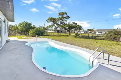 184 Garden Avenue NW, Port Charlotte, FL 33952 - Photo 57