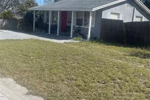 300 52nd St S, Saint Petersburg, FL 33707 - Photo 3