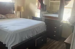 300 52nd St S, Saint Petersburg, FL 33707 - Photo 9