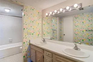 6323 Newtown Cir, Tampa, FL 33615 - Photo 23