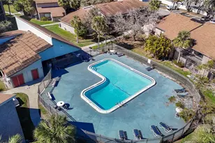 6323 Newtown Cir, Tampa, FL 33615 - Photo 39