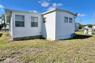 7167 Mt Hawthorne Rd NE, Saint Petersburg, FL 33702 - Photo 25