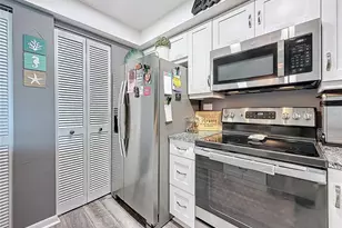 500 Treasure Island Causeway, Treasure Island, FL 33706 - Photo 17