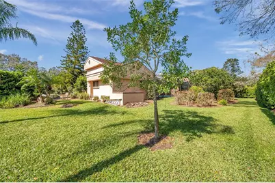 1008 Royal Birkdale Drive, Tarpon Springs, FL 34688 - Photo 27