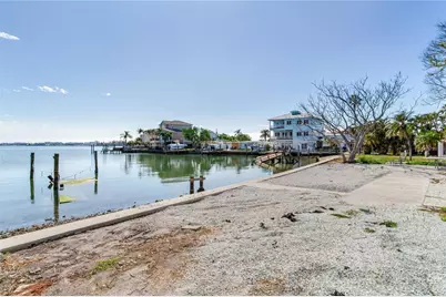 409 161st Avenue, Redington Beach, FL 33708 - Photo 7