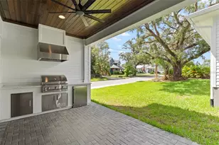 2402 N Glenwood Dr, Tampa, FL 33602 - Photo 67