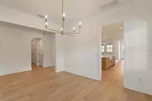 2402 N Glenwood Dr, Tampa, FL 33602 - Photo 15