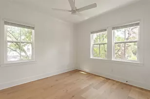 2402 N Glenwood Dr, Tampa, FL 33602 - Photo 43