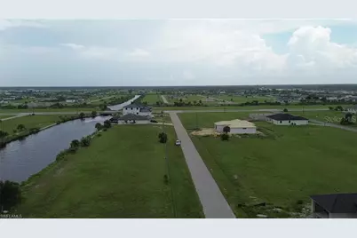4012 NW 38th Street, Cape Coral, FL 33993 - Photo 5