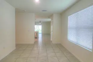 17014 Oval Rum Dr, Wimauma, FL 33598 - Photo 5